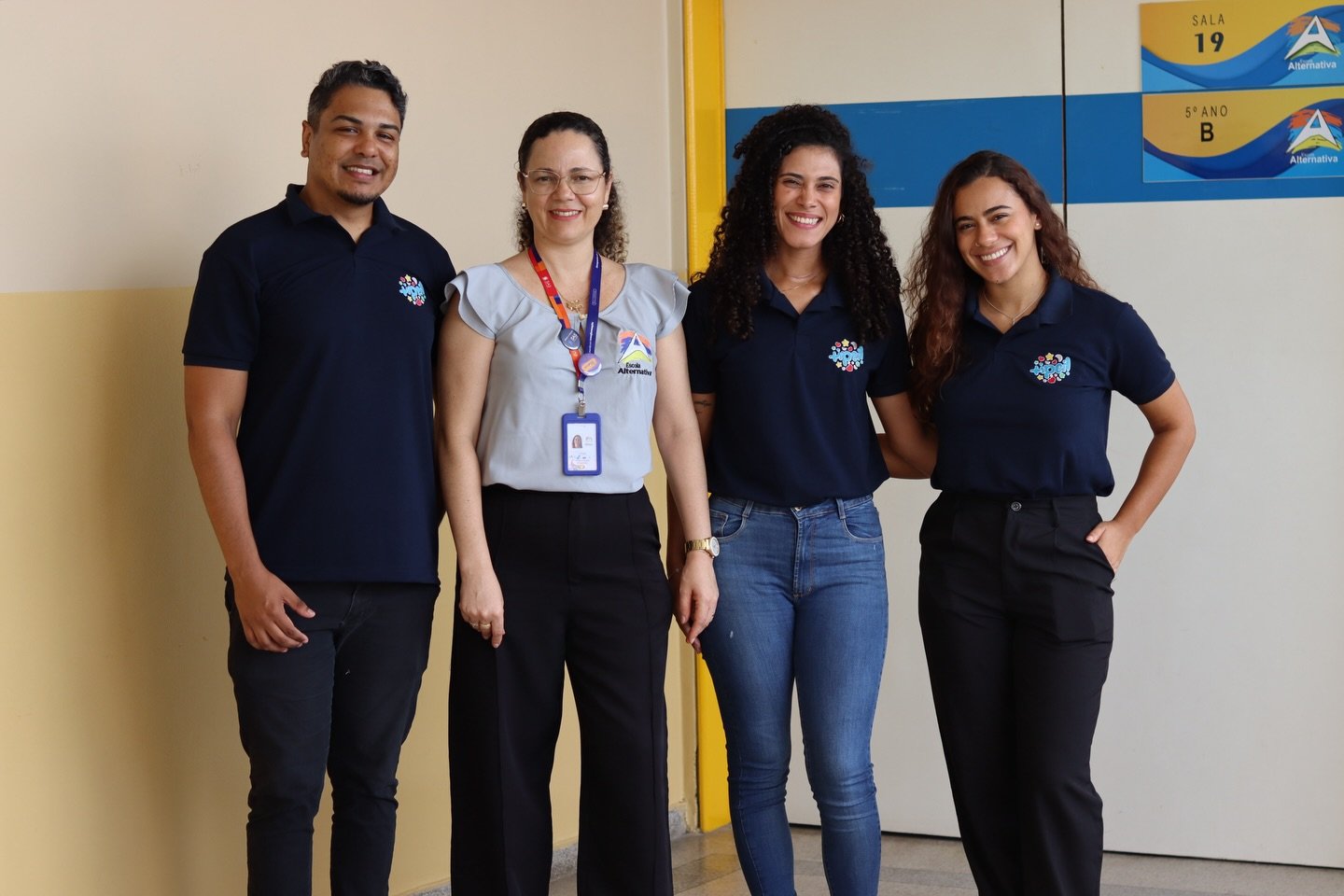 Abril iniciando com um propósito que nos move: plantar sementes de empatia e compreensão. Vivemos uma manhã especial na @escolaalternativa 🤩

Conversamos com cerca de 250 alunos, do 1º ao 5º ano, sobre como as nossas diferenças nos tornam únicos e como o carinho é sempre a melhor forma de comunicação.

A diferença nos une🩵

#autismo #abrilazul