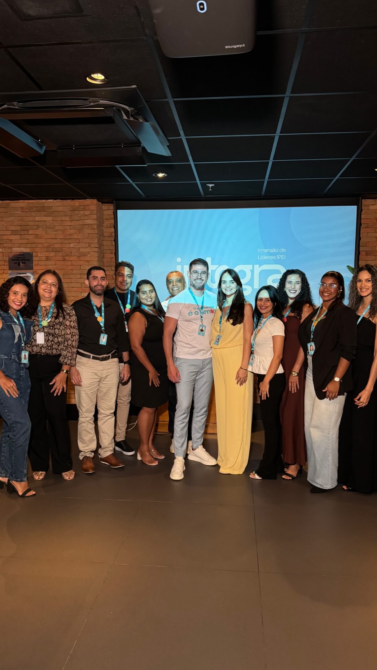 Nosso primeiro INTEGRA foi uma noite de conexão, aprendizado e fortalecimento da cultura que estamos construindo juntos todos os dias.
Um encontro pensado para desenvolver líderes que cuidam de pessoas com propósito, empatia e visão.
Seguimos acreditando que grandes resultados começam com pessoas preparadas, unidas e movidas pelo mesmo propósito.🩵